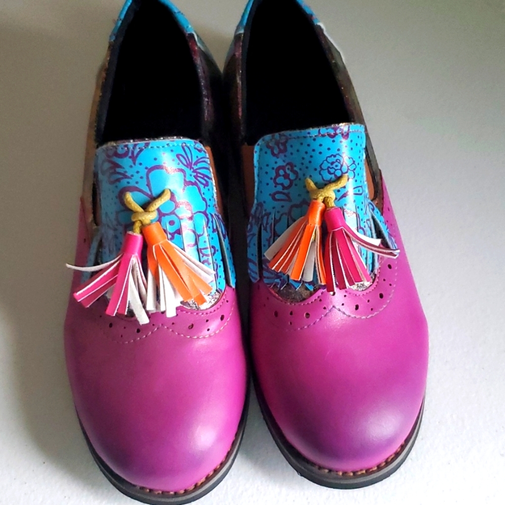 Women's colorful loafers size 36 (6)  like new, wore one time.